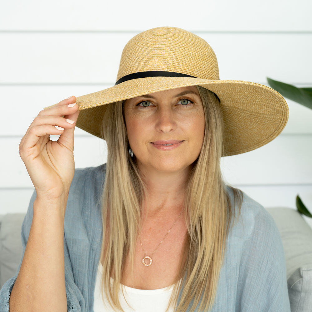 Sundaise | Packable Hat | Aubrey Wide Brim with Black Band
