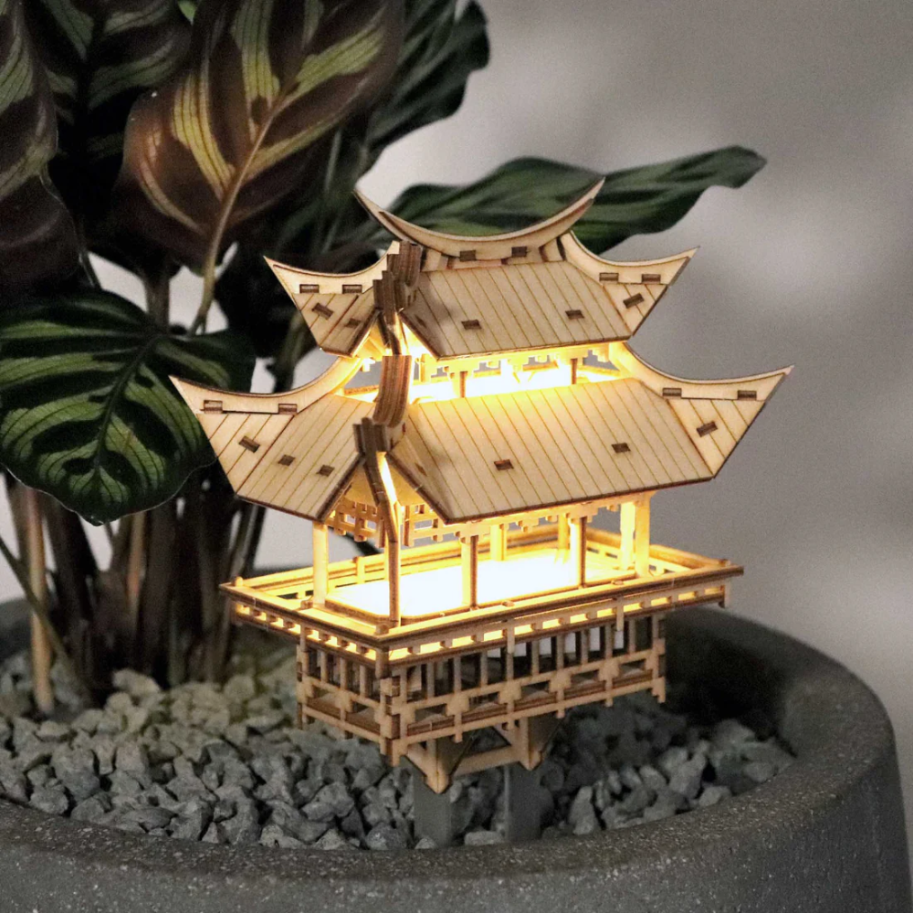 Tropical Lookout Tiny Treehouse