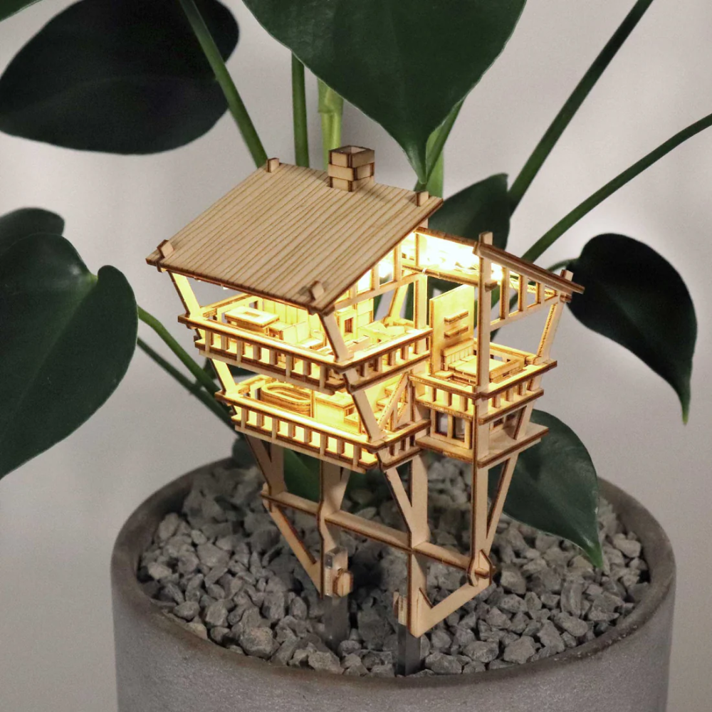 Tropical Lookout Tiny Treehouse