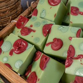 Luxury Soap Bar | Apple Orchard | Available in-store and at our Civic Centre market stall exclusively this Apple & Grape Weekend