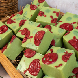 Luxury Soap Bar | Apple Orchard | Available in-store and at our Civic Centre market stall exclusively this Apple & Grape Weekend