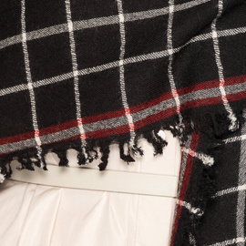 Scarf Maris | 100% Australian Merino Wool | Black Check