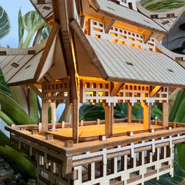 Tropical Lookout Tiny Treehouse