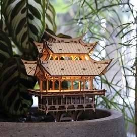 Tropical Lookout Tiny Treehouse