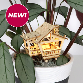 Lost Cabin Mini Tiny Treehouse