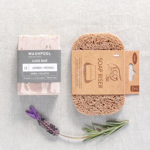 L5 Lavender and Patchouli Luxe Bar with Oatmeal + Khaki Soap Riser Gift